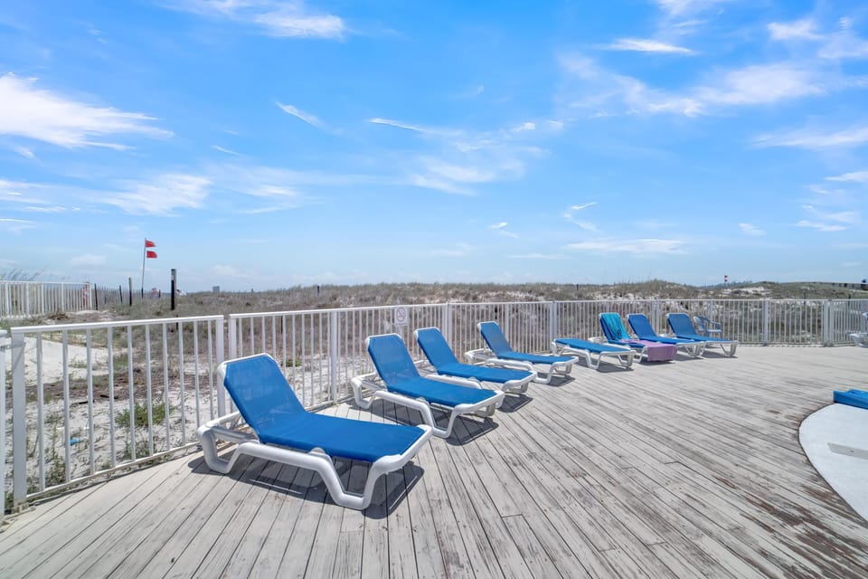 Condo, 1 Queen Bed with Sofa bed (Sugar Beach 140) | Terrace/patio