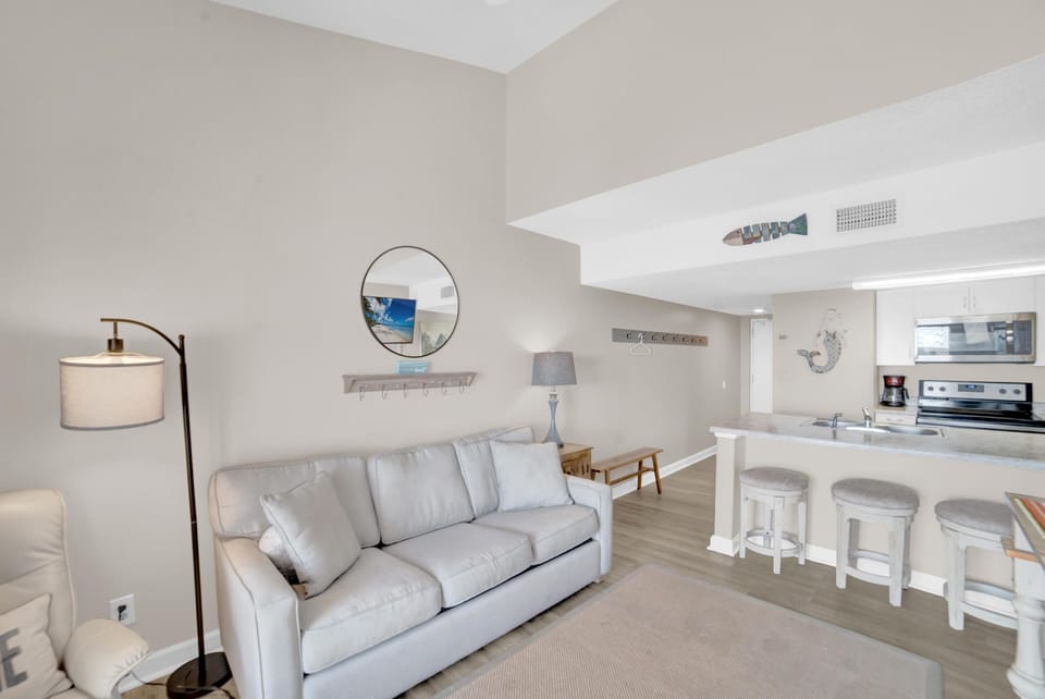 Condo, 1 King Bed with Sofa bed (Sugar Beach 335) | Living area