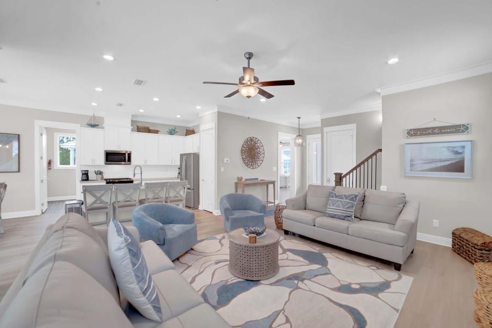 House, Multiple Beds (Summer Salt 24181) | Living area