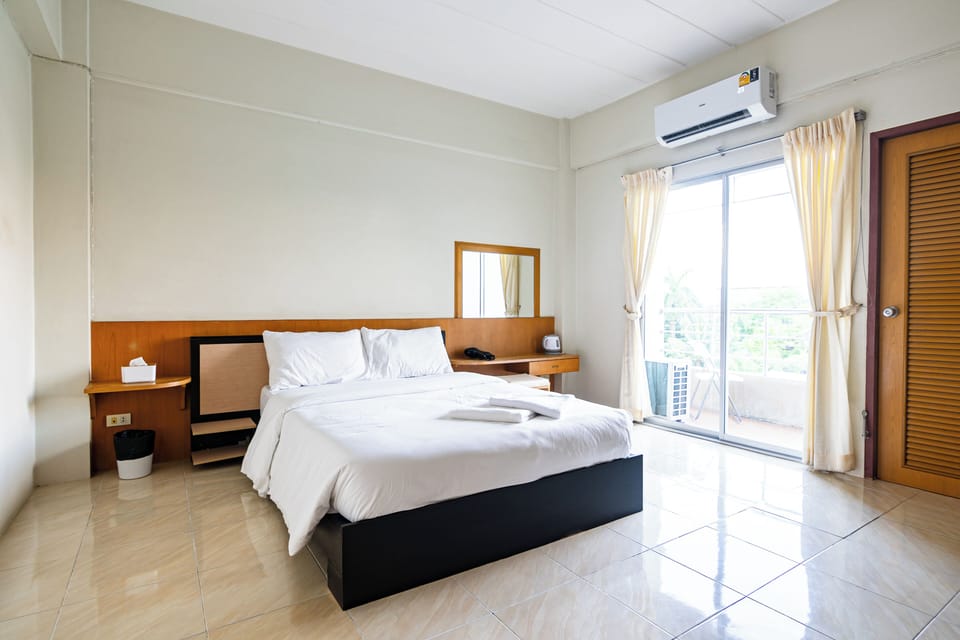 Standard Double Room | Free WiFi
