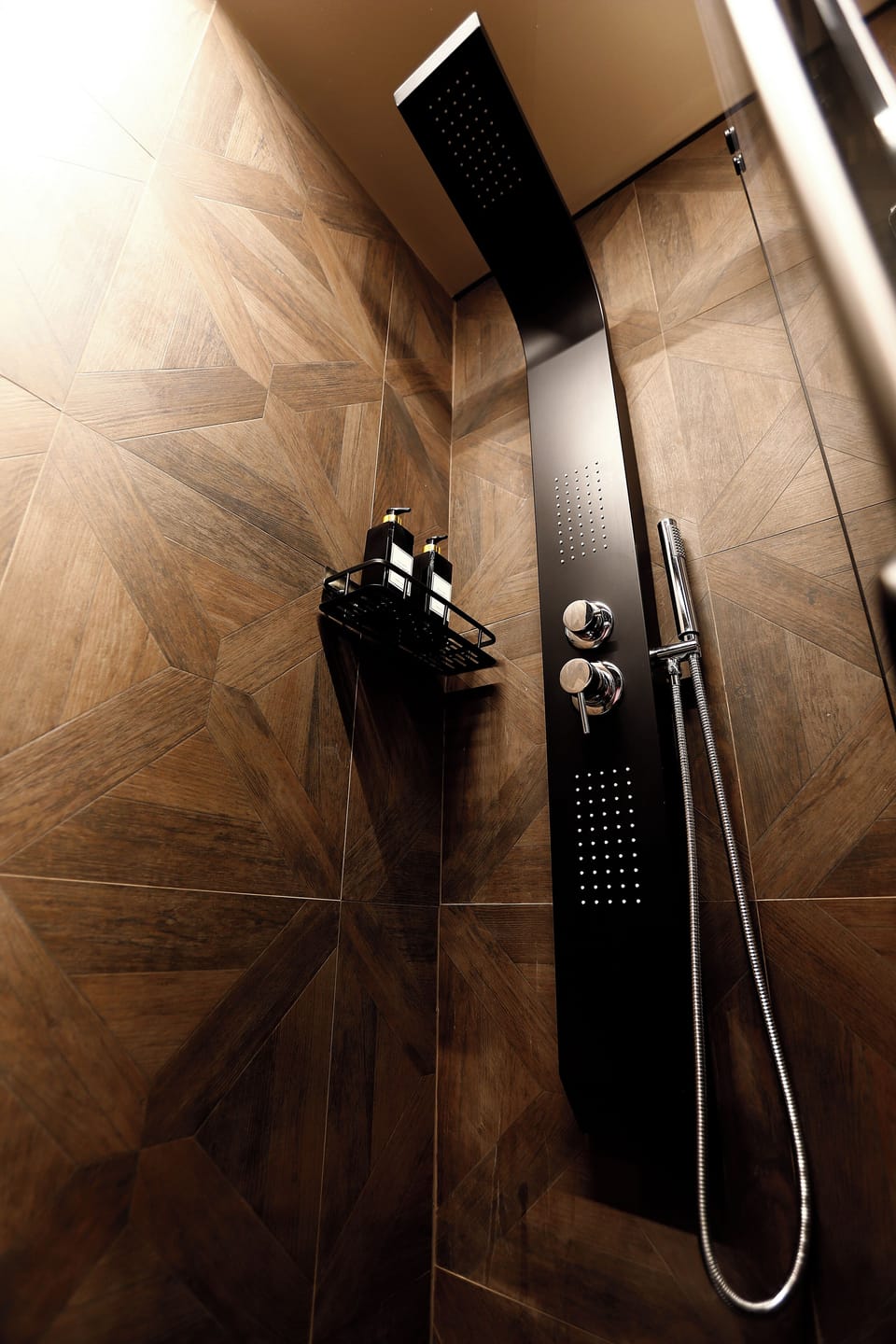 Deluxe Double Room, Balcony, City View | Bathroom | Separate tub and shower, jetted tub, hydromassage showerhead