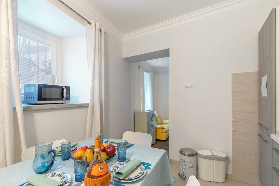 Family Apartment, 1 Bedroom, Microwave, Mountainside (Little Mermaid of Stresa Pet Friendly) | Dining