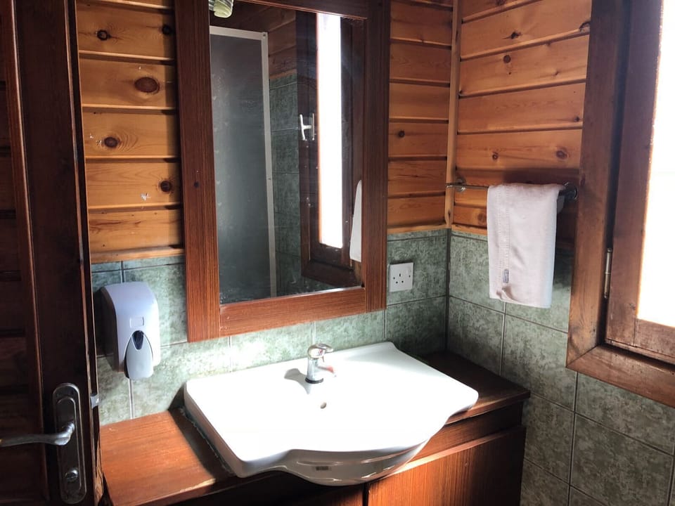 Standard Bungalow, Balcony, Sea View | Bathroom | Hair dryer, towels