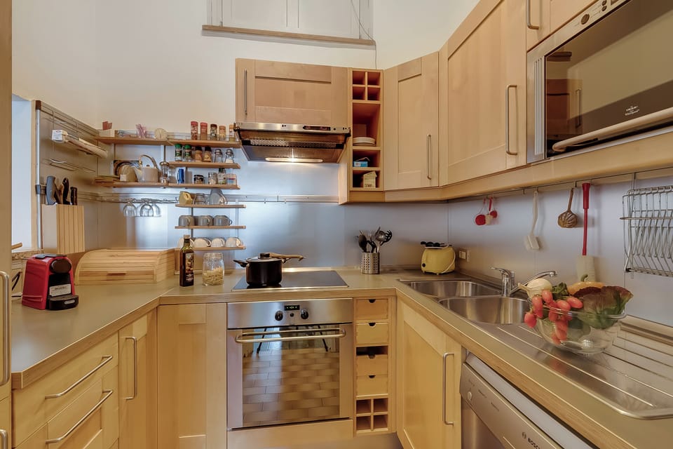 Standard Apartment, 3 Bedrooms, 2 Bathrooms, Mountainside (Infinity Lake Maggiore View Stresa) | Private kitchen