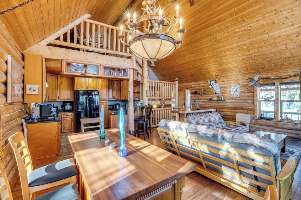 House (4 Bedrooms) | Interior