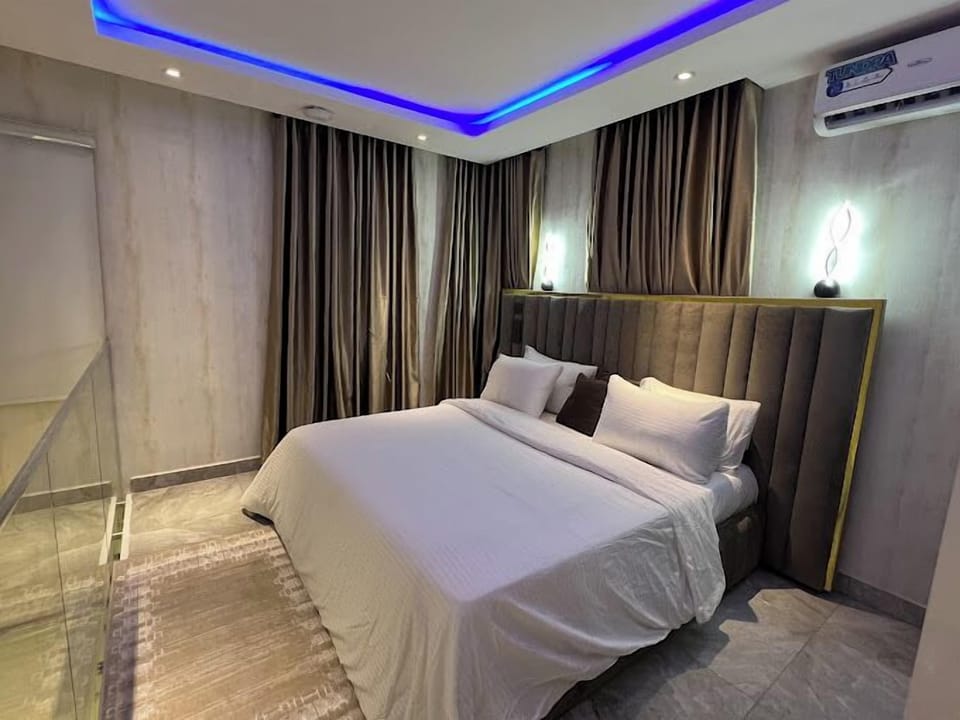 Economy Room, Balcony, City View | Desk, laptop workspace, free WiFi