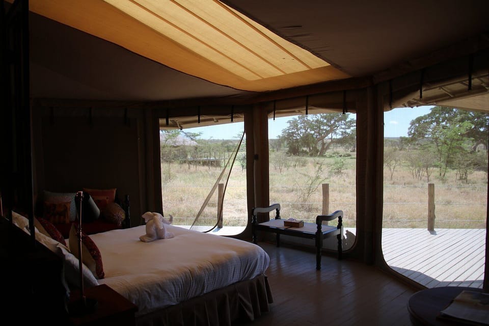 Deluxe Tent | Premium bedding, in-room safe, free cribs/infant beds