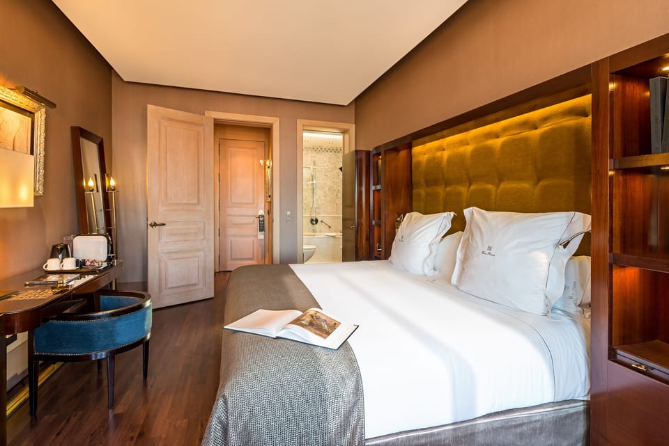 In-room safe, desk, laptop workspace, blackout drapes