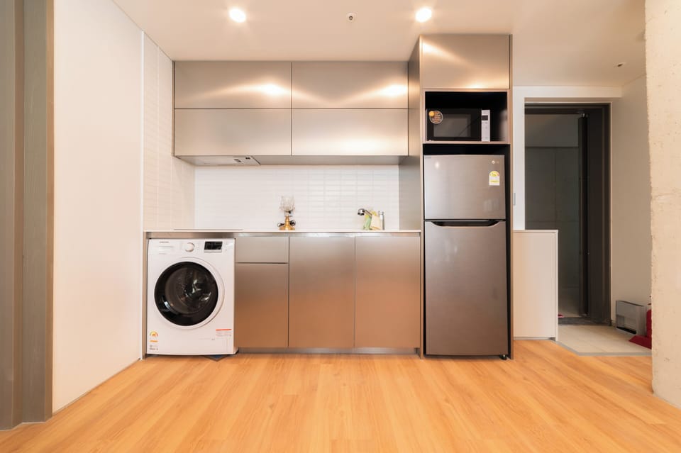 Fridge, microwave, rice cooker, cookware/dishes/utensils