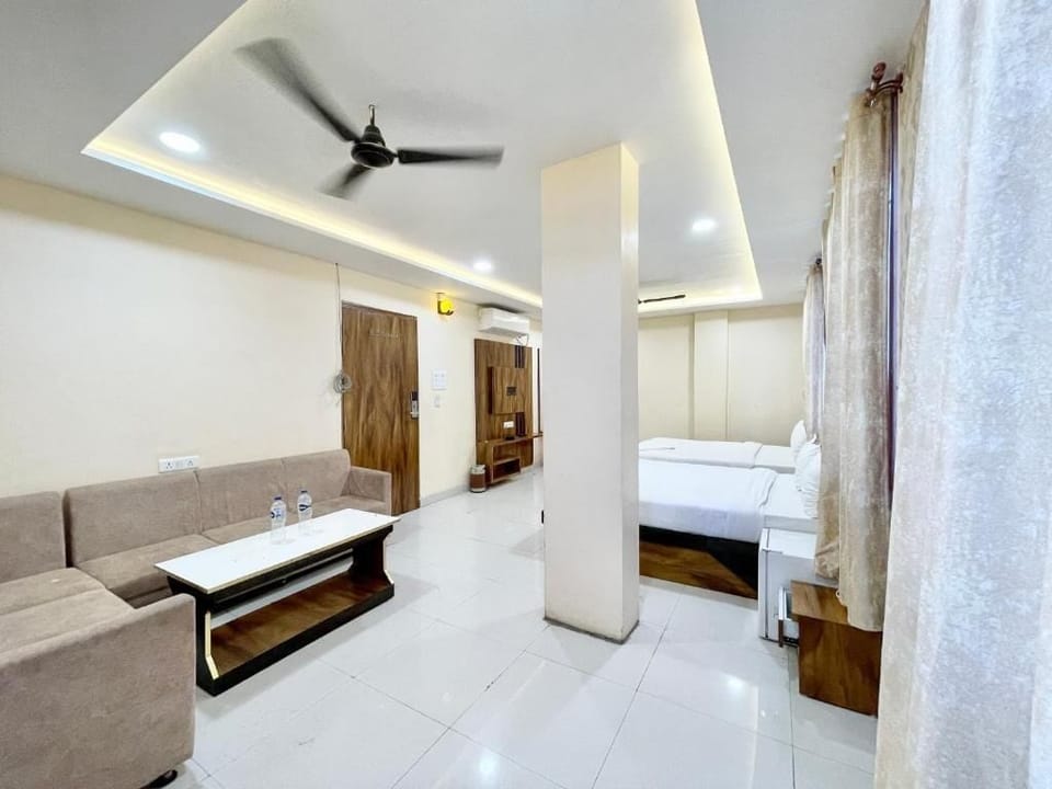 Deluxe Quadruple Room | Premium bedding, desk, laptop workspace, soundproofing