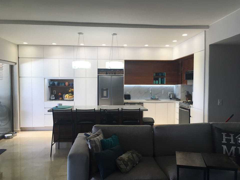 Deluxe Suite, 1 King Bed, Non Smoking, Ocean View | Private kitchen | Coffee/tea maker
