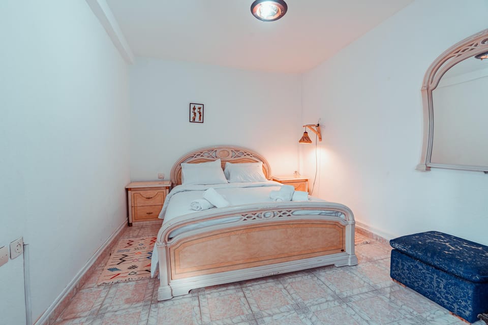 Basic Room | Free WiFi, bed sheets