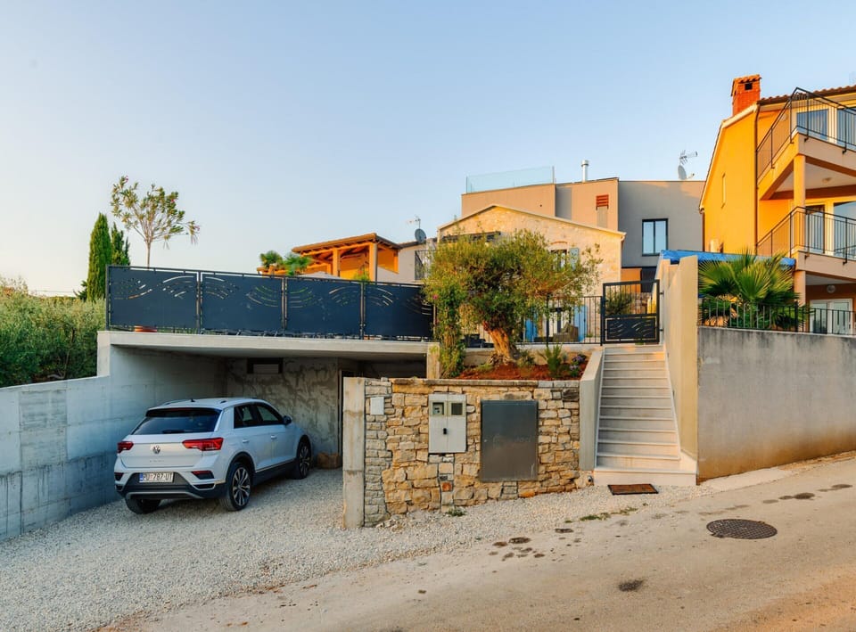 Villa | Exterior