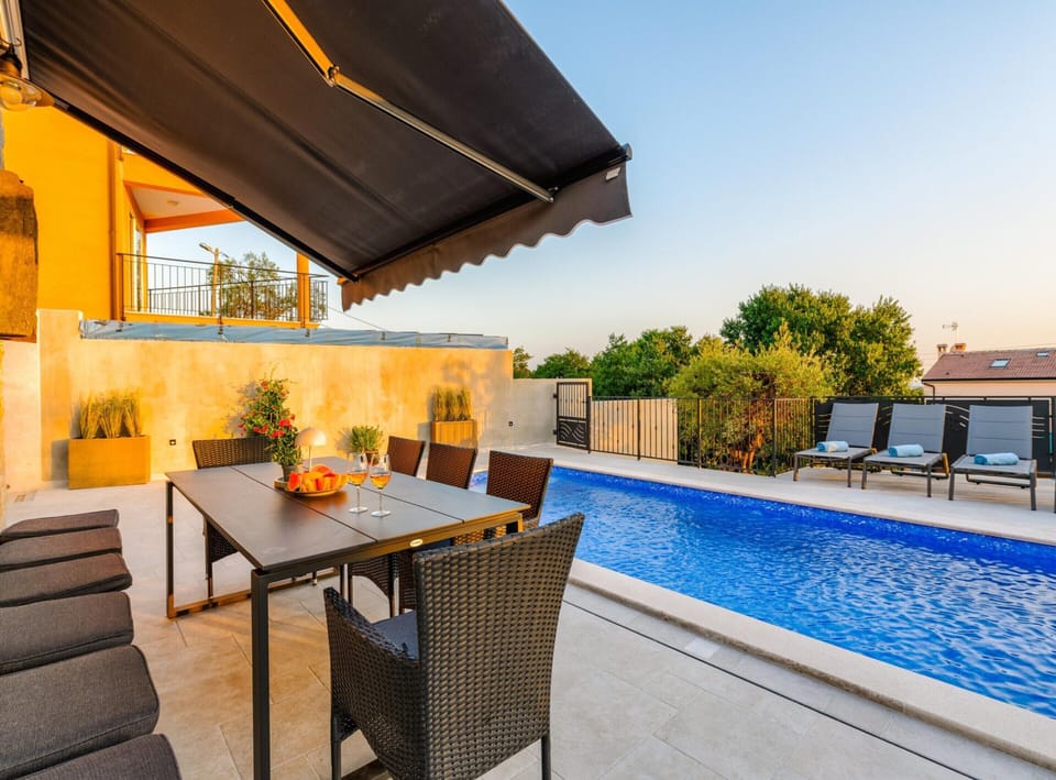 Villa | Pool | Indoor pool, outdoor pool
