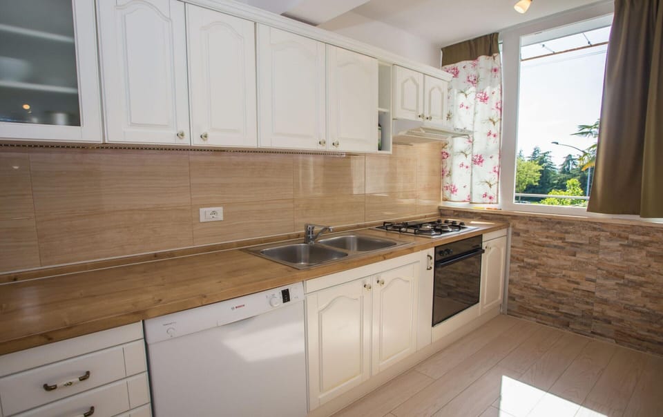Apartment | Private kitchen