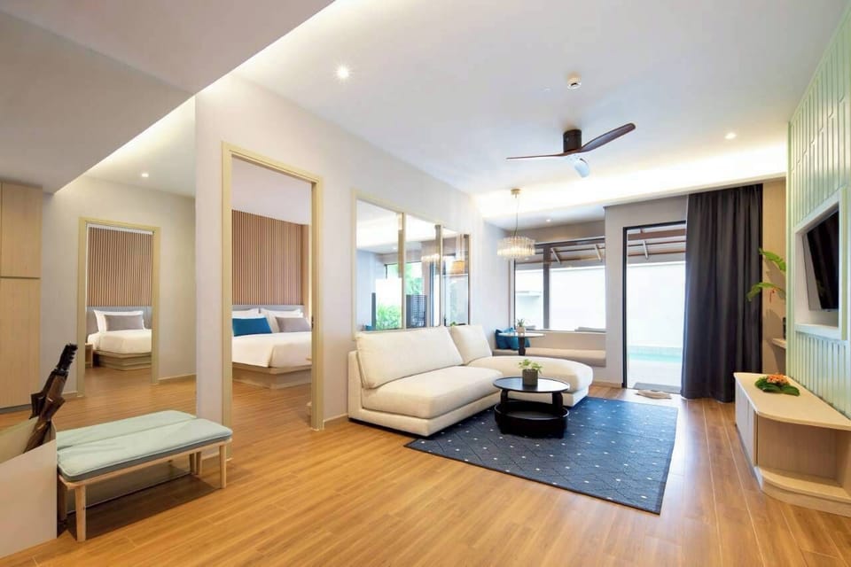 2-Bedroom Pool Suite | Desk, free WiFi, bed sheets