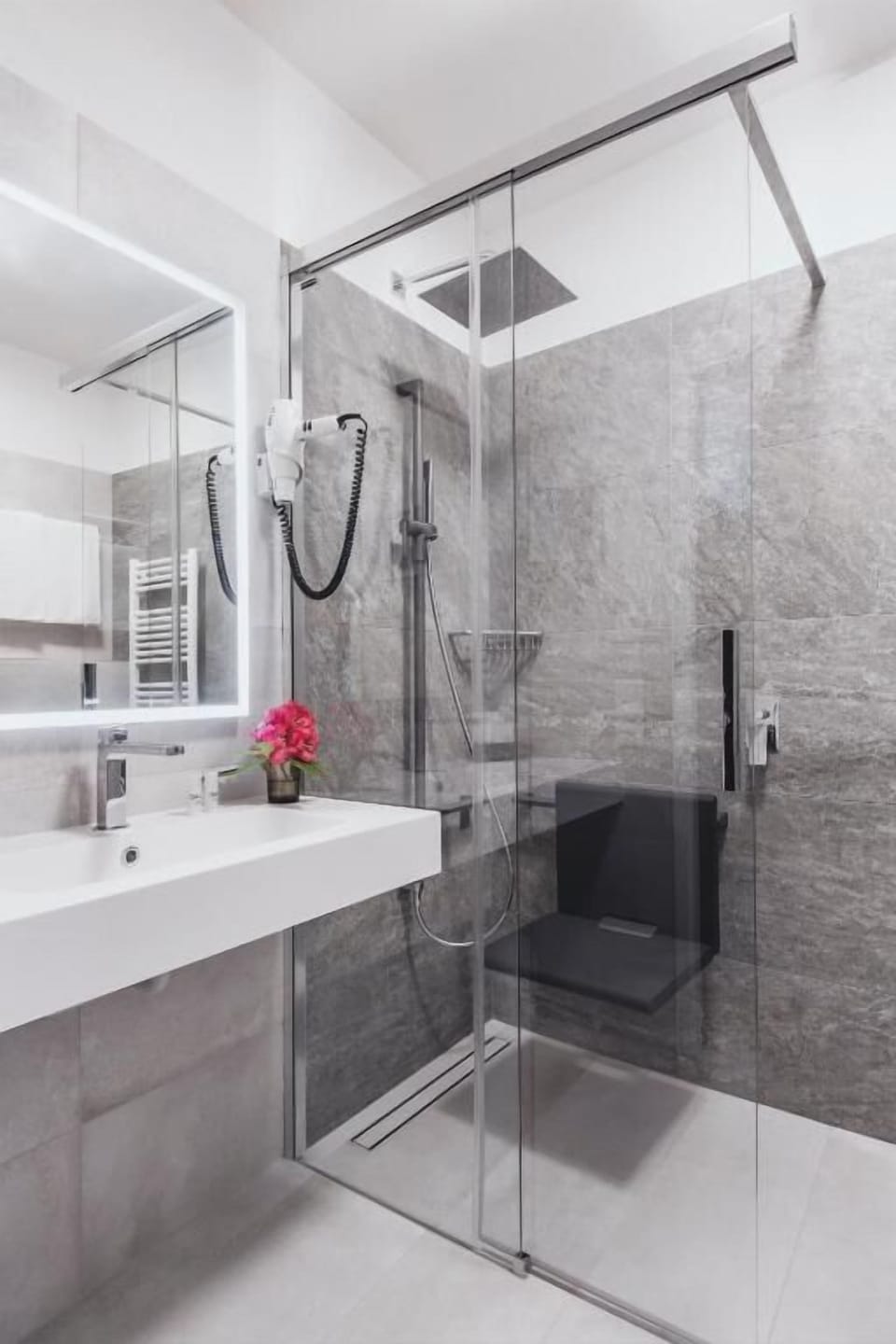 Shower, free toiletries, hair dryer, towels