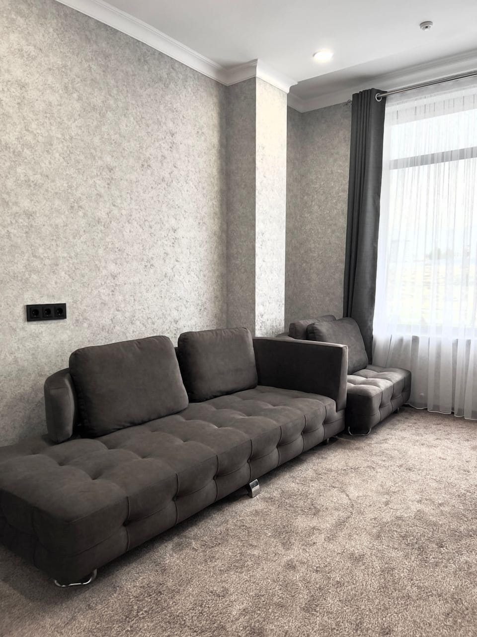 Family Suite, Mountain View | In-room safe, desk, laptop workspace, blackout drapes