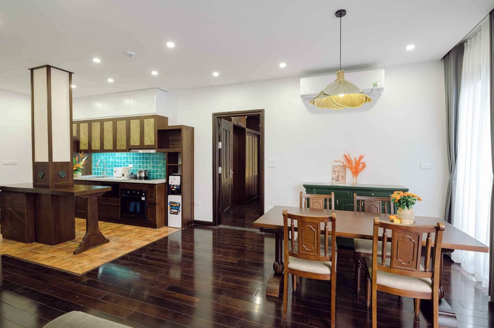 Apartment, 2 Bedrooms, City View | In-room dining