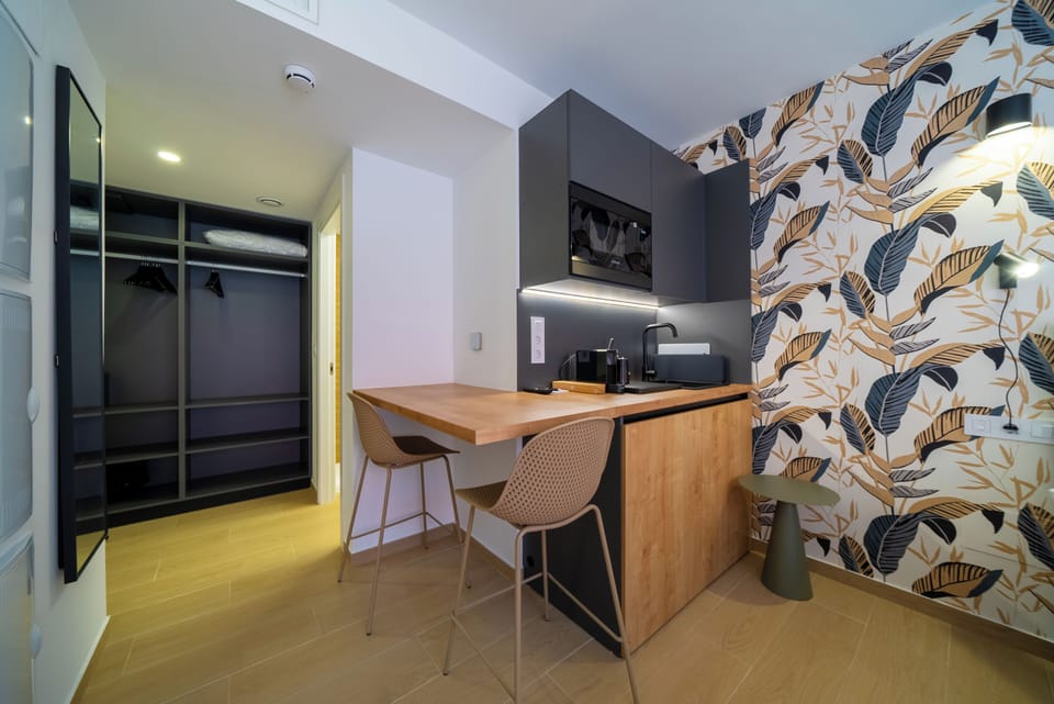 Superior Double Room | Private kitchen | Fridge, microwave, espresso maker, coffee/tea maker