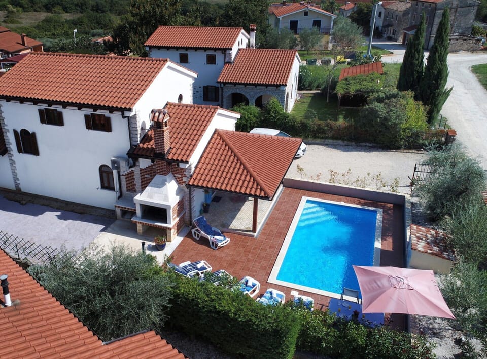 Villa | Exterior