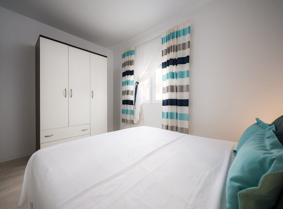Apartment | 1 bedroom, iron/ironing board