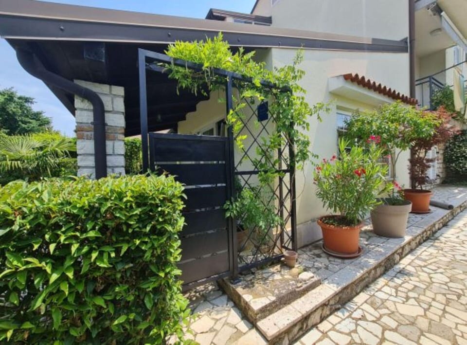 Apartment | Exterior