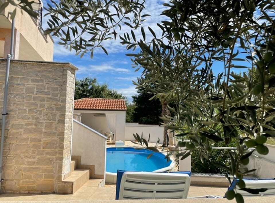 Apartment | Pool | Outdoor pool