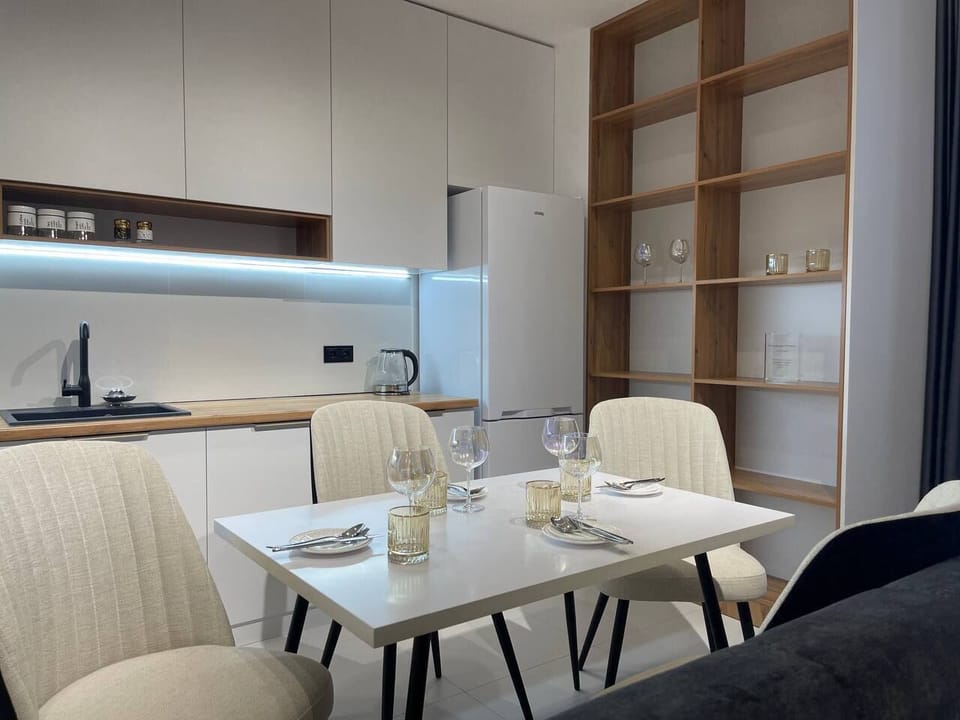 Family Studio Suite, Balcony, City View | Private kitchen | Electric kettle