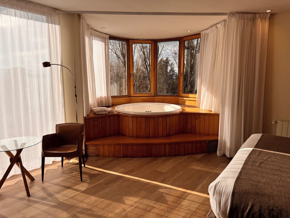 Junior Studio Suite | Premium bedding, down comforters, pillowtop beds, minibar