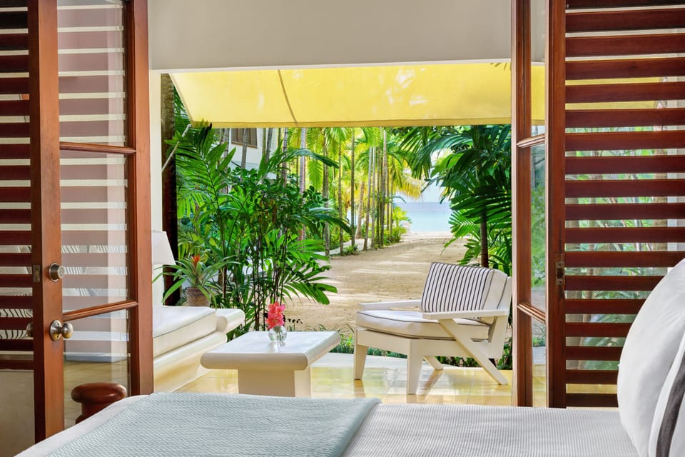 Deluxe Room, 1 King Bed, Ocean View | In-room safe, iron/ironing board (on request), cribs (free), WiFi (free)