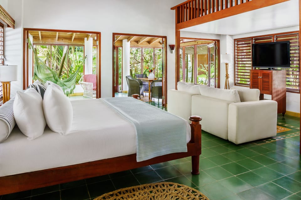 Junior Suite, 1 Bedroom | In-room safe, iron/ironing board (on request), cribs (free), WiFi (free)