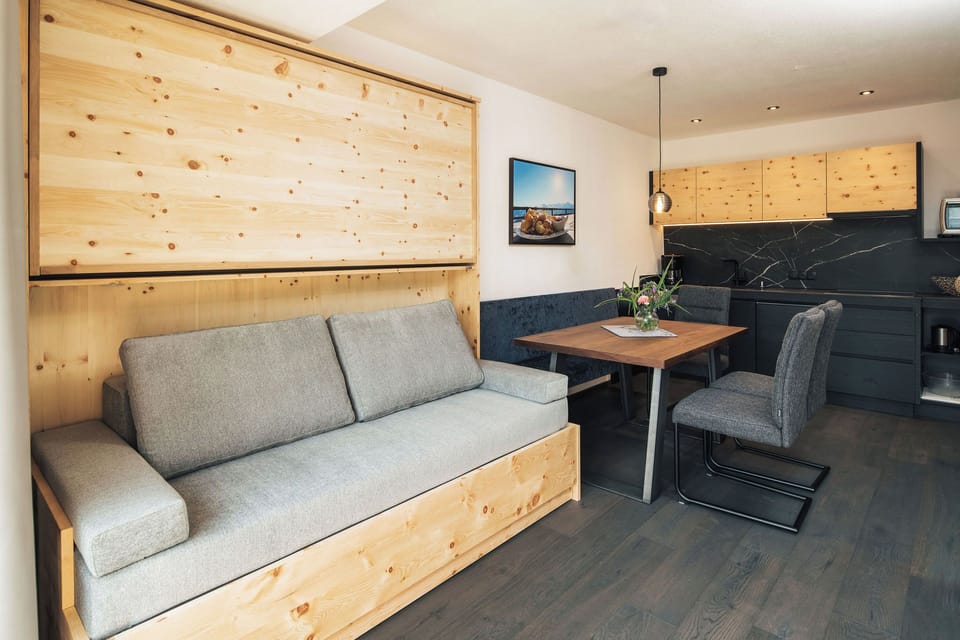 Deluxe Suite, Balcony, Mountain View | In-room safe, free WiFi