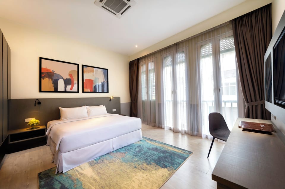 2 bedrooms, in-room safe, individually decorated, desk