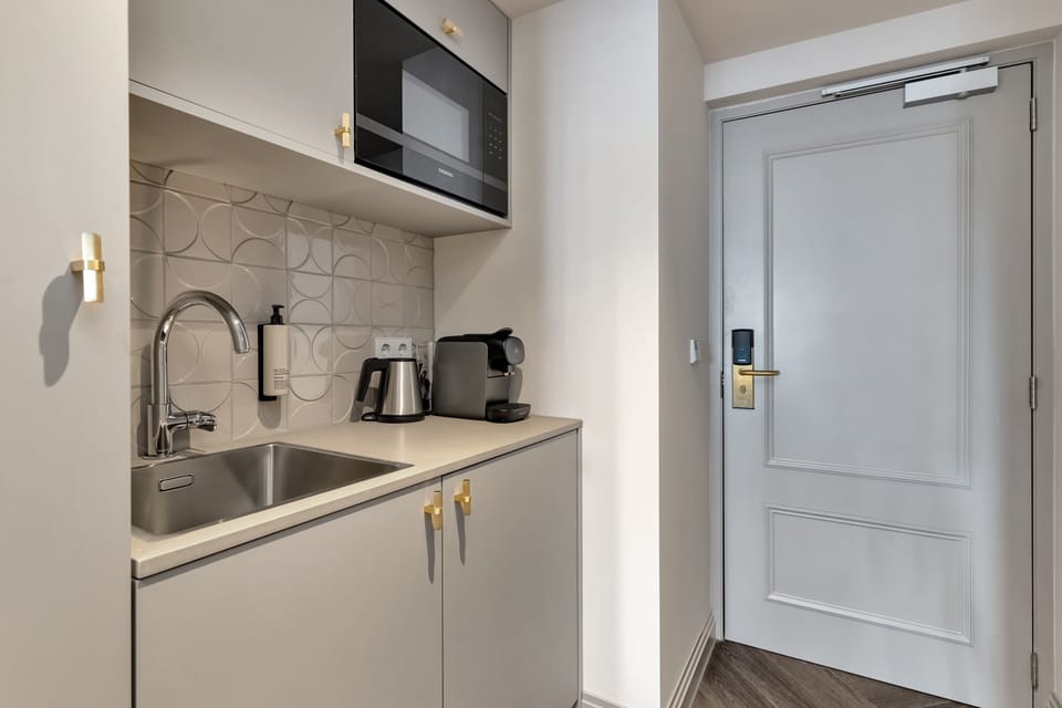 In-room safe, iron/ironing board, free WiFi