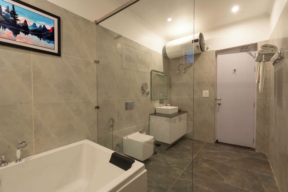 Koshi Suite | Bathroom | Free toiletries, bathrobes, slippers, bidet