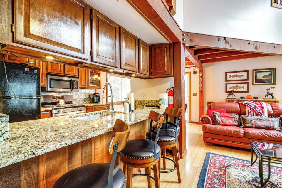 House (4 Bedrooms) | Interior