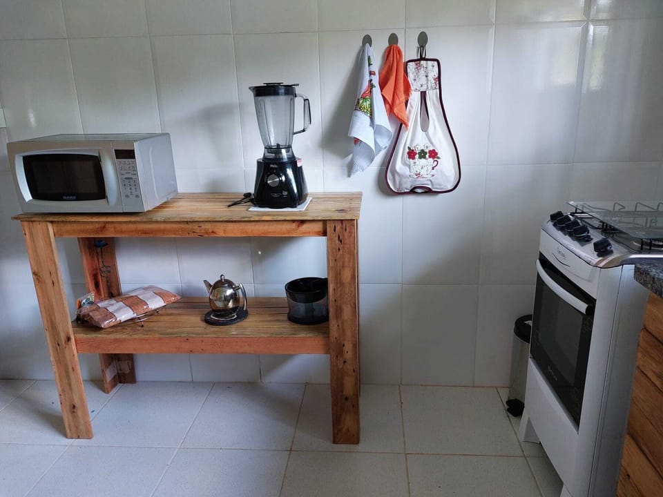 Chalet, Garden View (Tiê) | Living area | 42-inch TV with satellite channels