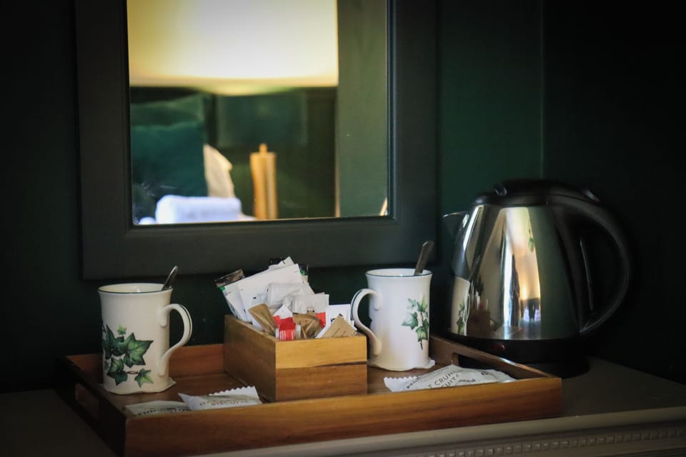 Deluxe Double Room | Iron/ironing board, free WiFi
