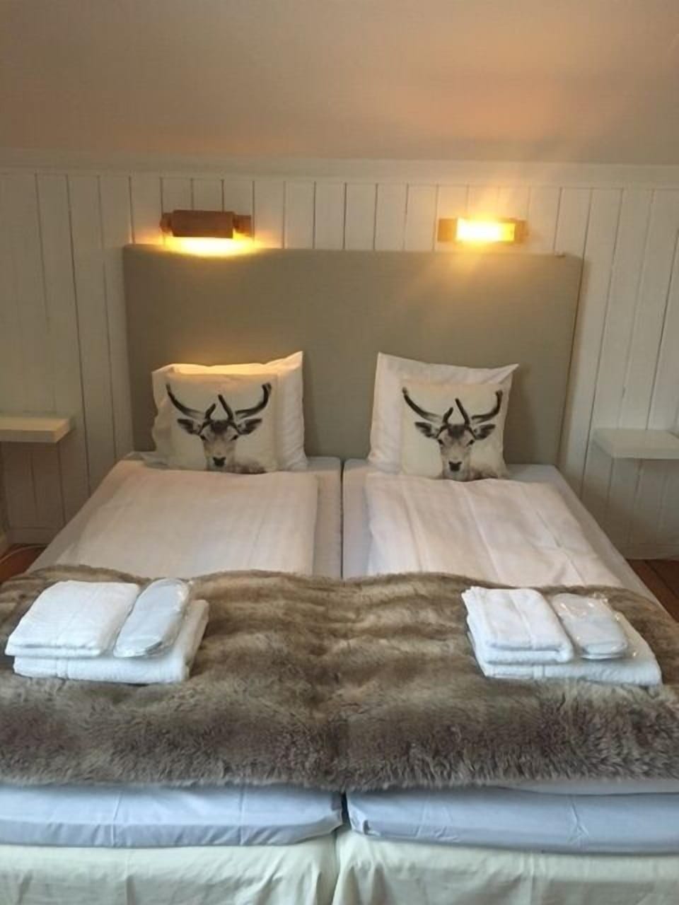 Double or Twin Room | Blackout drapes, bed sheets