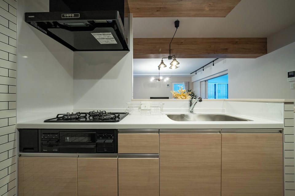 Fridge, microwave, stovetop, electric kettle