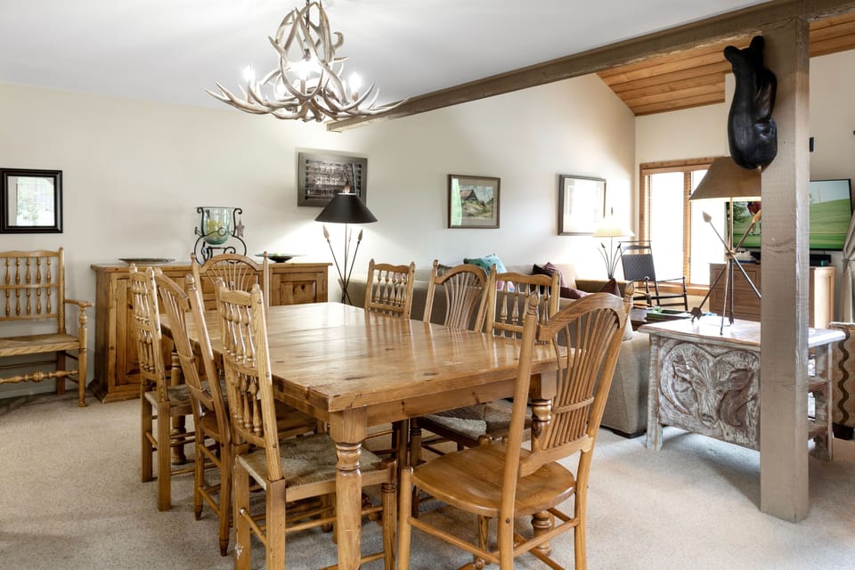 Condo, 4 Bedrooms | Dining