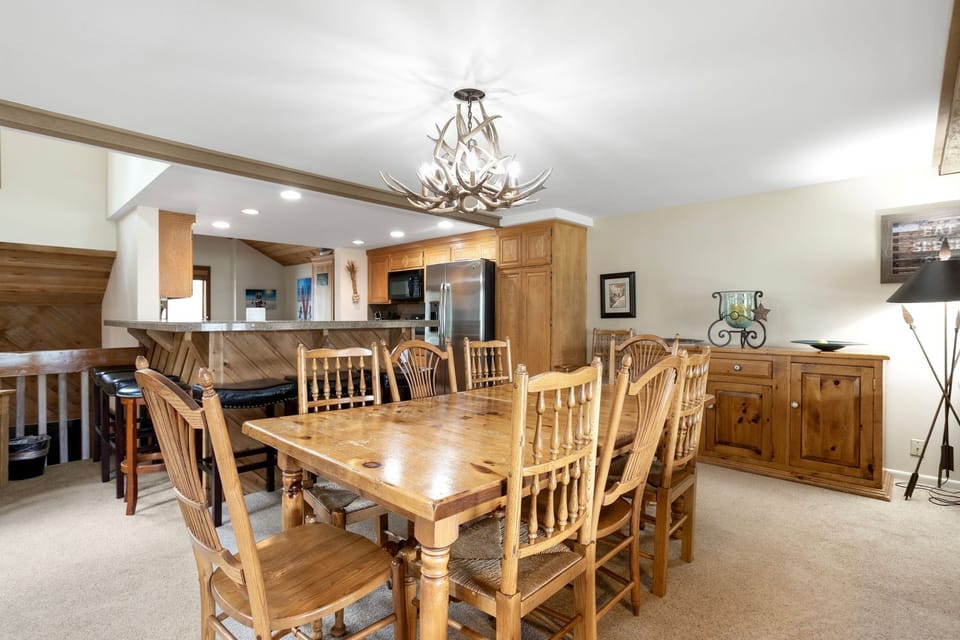 Condo, 4 Bedrooms | Dining
