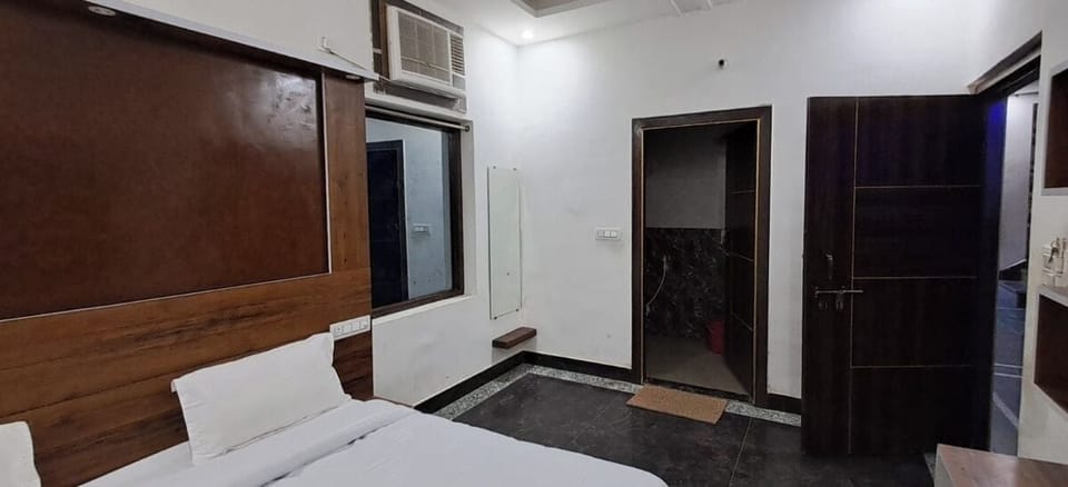 Deluxe Double Room | Free WiFi
