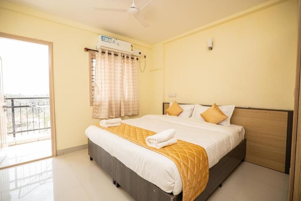 Deluxe Double Room | Desk, laptop workspace, WiFi (free)