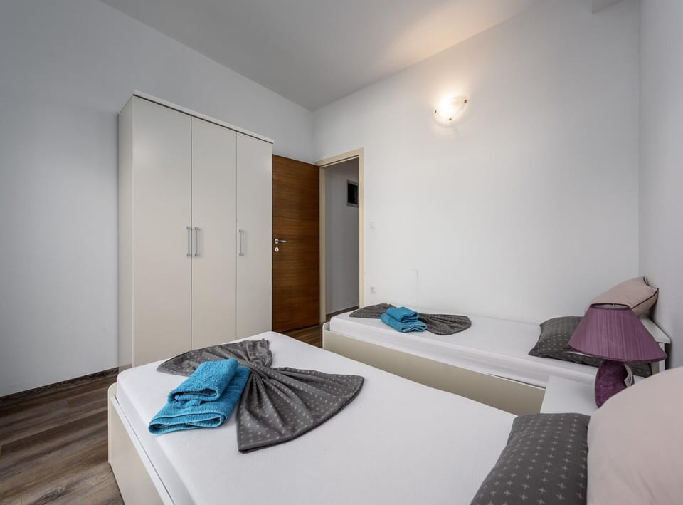 Apartment | 3 bedrooms, iron/ironing board