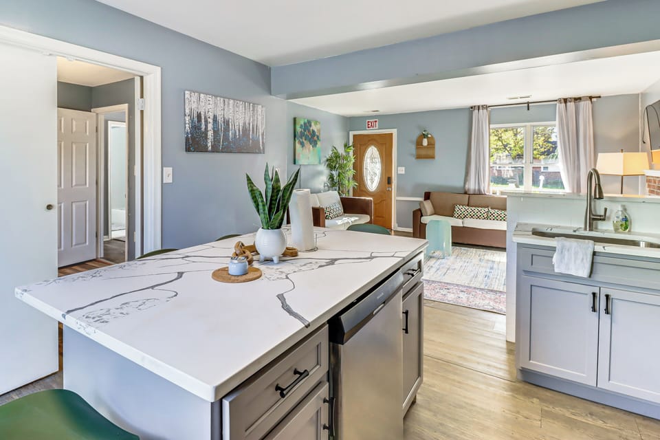 House (3 Bedrooms) | Interior