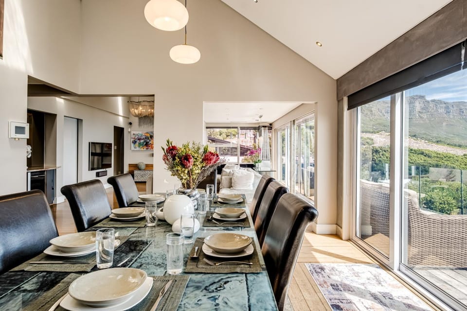 House | 4 bedrooms, desk, Internet