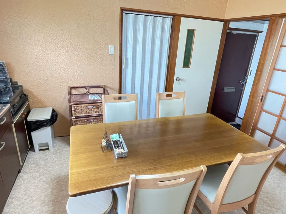 Family Apartment, 2 Bedrooms, Non Smoking | Living area