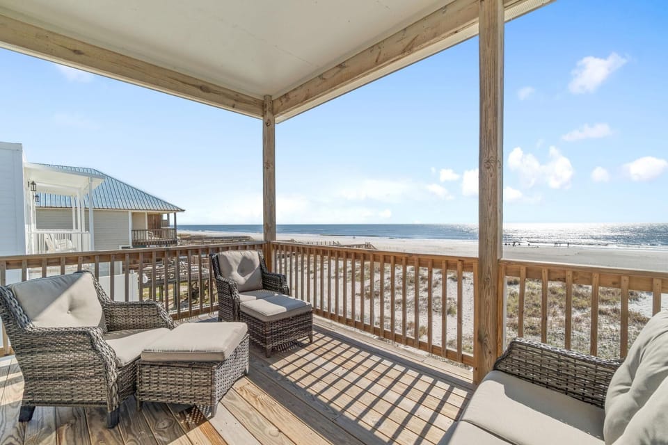 House, Multiple Beds (HypNautic East) | Property grounds